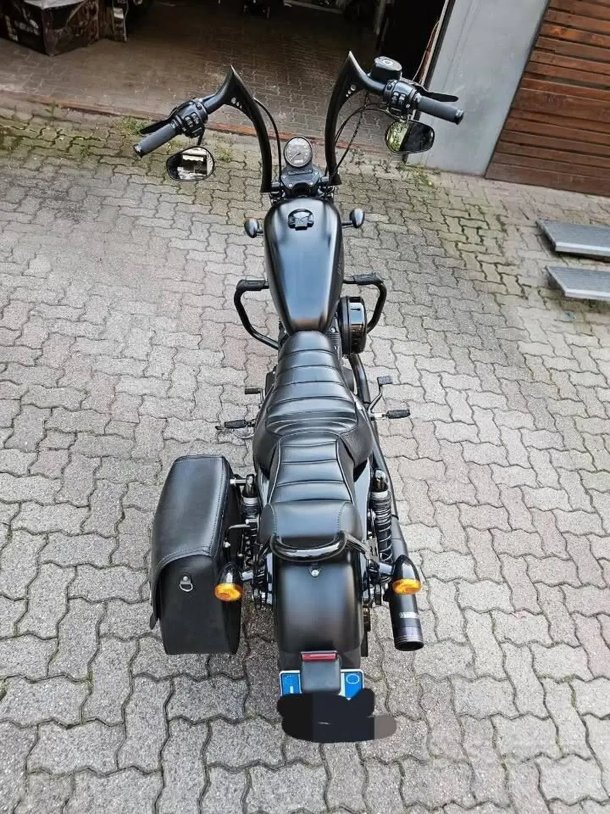 Harley-Davidson 883 Iron (2017 - 20) - XL 883N (2)