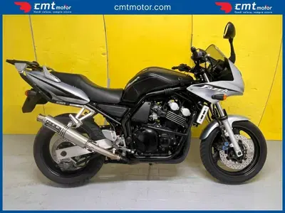Yamaha FZS 600 Fazer (2002 - 03) usata