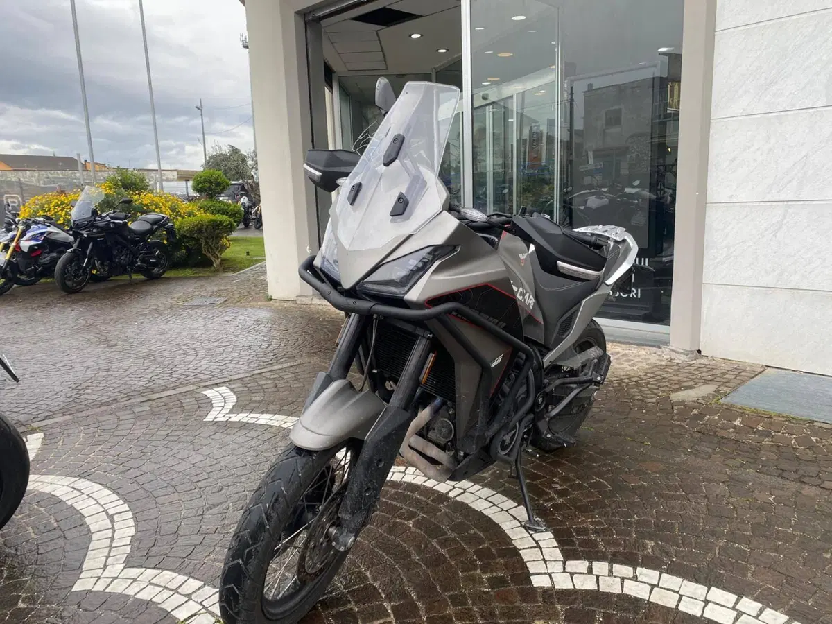 Moto Morini X-Cape 650 (2021 - 26) (4)