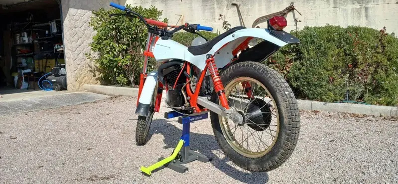 Aprilia tx 300 (2)