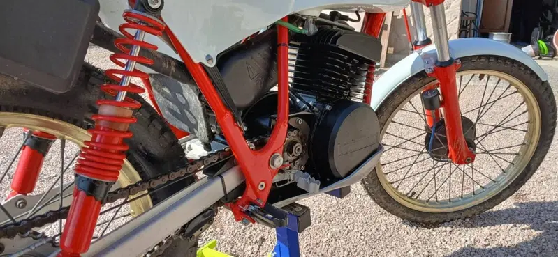Aprilia tx 300 (4)
