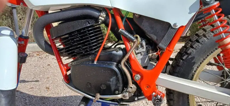 Aprilia tx 300 (5)