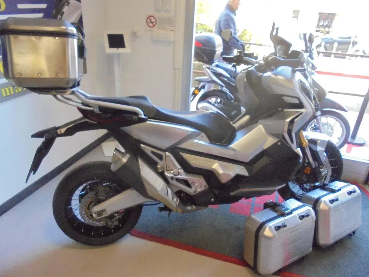 Honda X-ADV 750 Travel Edition (2018 - 20) (7)