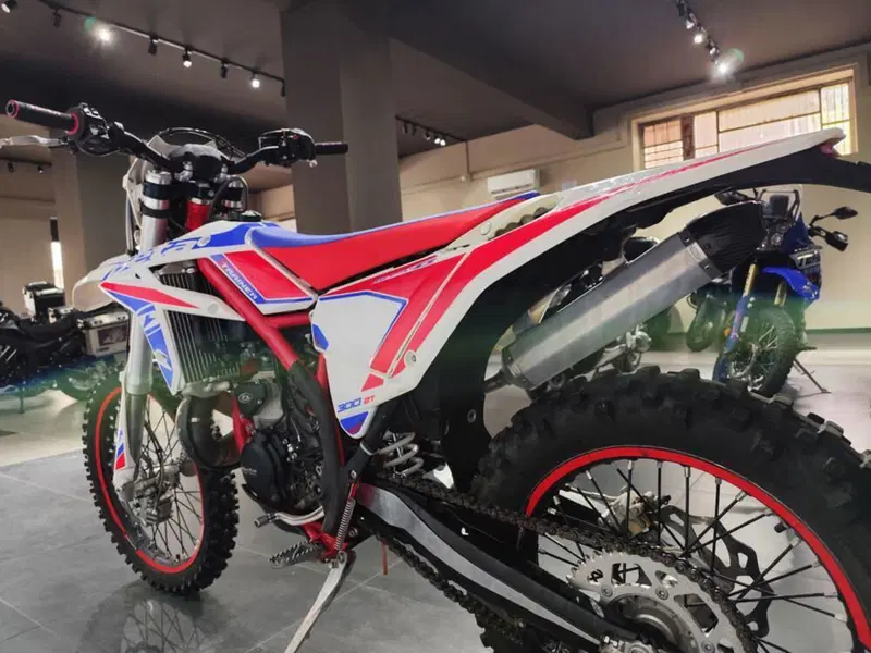 Betamotor Xtrainer 300 2t (2022) (4)