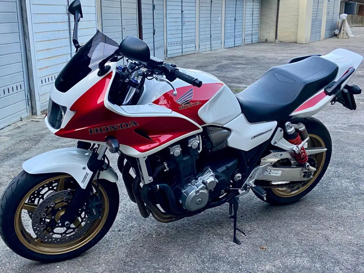 Honda CB 1300 S (2010 - 12) (2)
