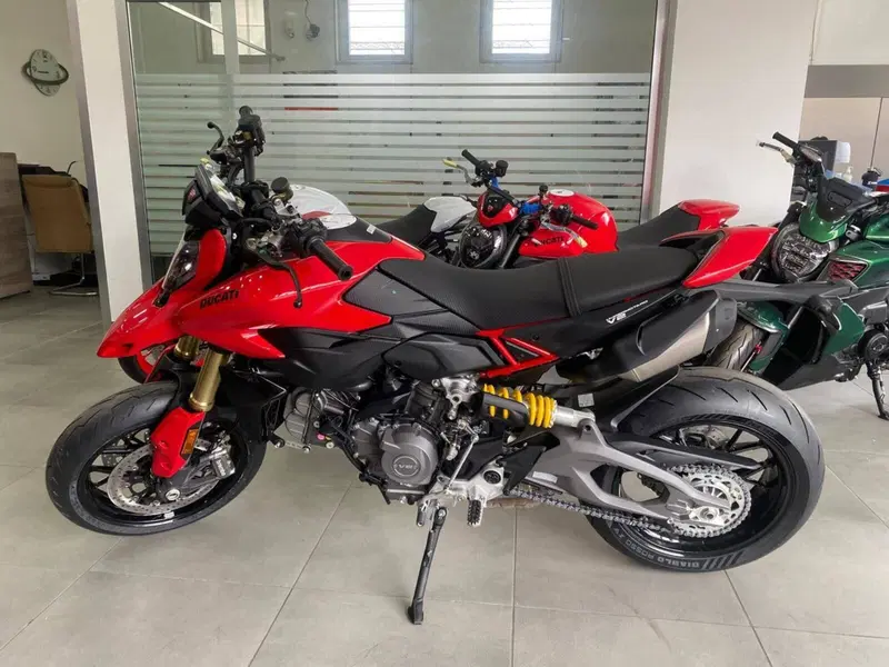 Ducati Hypermotard V2 (2026) (4)