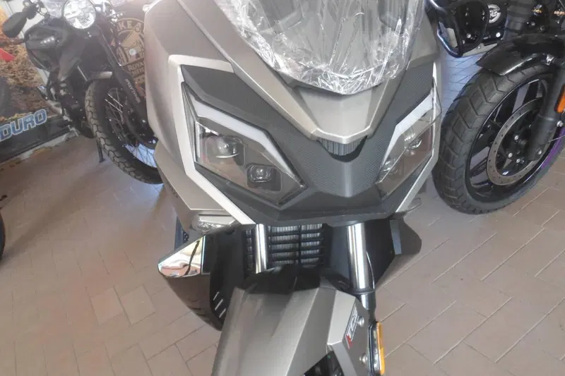 Sym Joyride 300 (2025) (13)