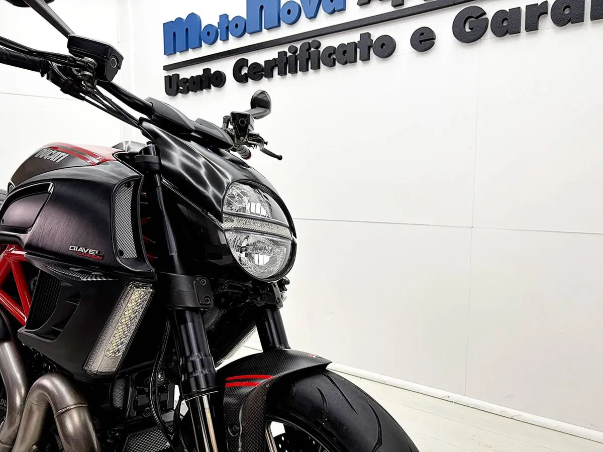 Ducati Diavel 1200 Carbon (2010 - 13) (6)