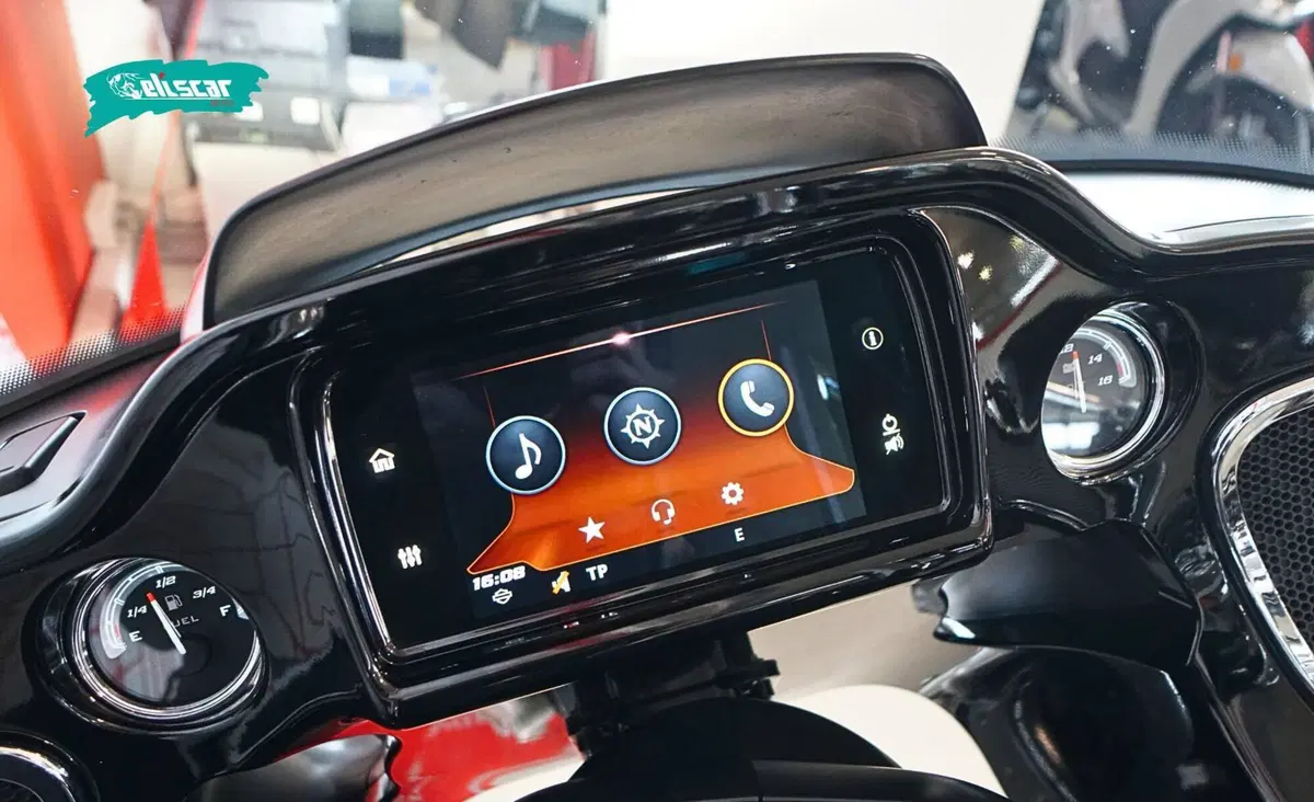 Harley-Davidson 114 Road Glide Limited (2020) - FLTRK (12)