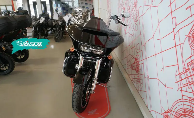 Harley-Davidson 114 Road Glide Limited (2020) - FLTRK (3)