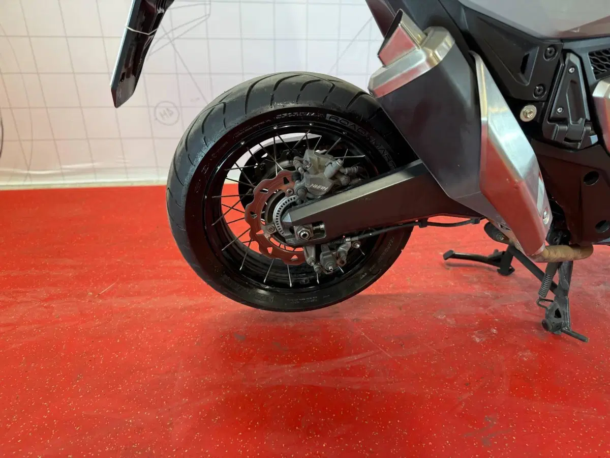 Honda X-ADV 750 DCT (2021 - 24) (11)