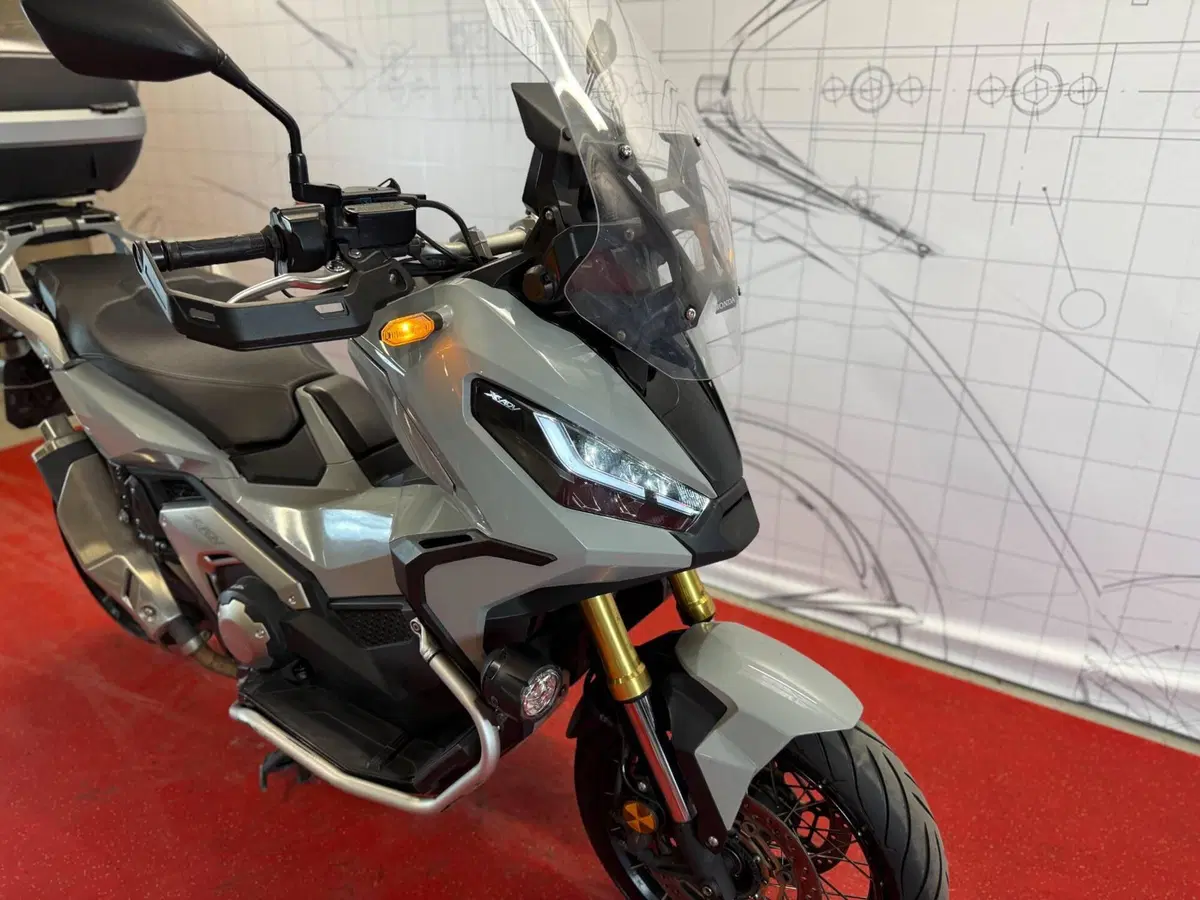 Honda X-ADV 750 DCT (2021 - 24) (10)