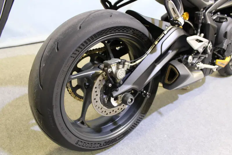 Triumph Street Triple 765 RS (2023 - 26) (6)