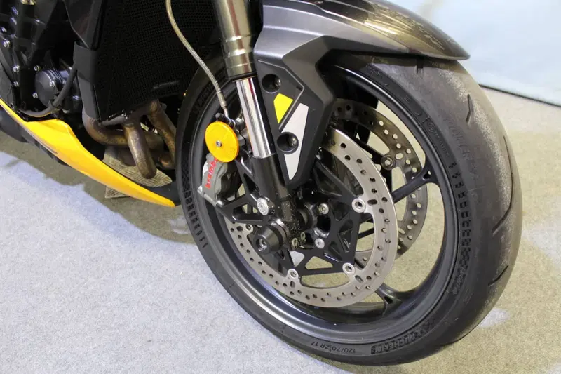 Triumph Street Triple 765 RS (2023 - 26) (7)