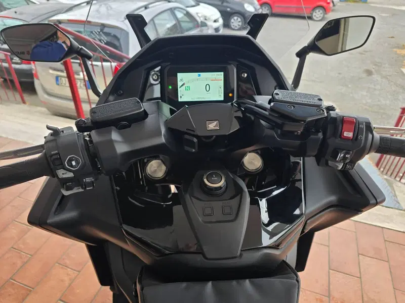 Honda Forza 750 (2025 - 26) (11)