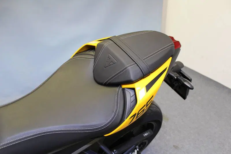 Triumph Street Triple 765 RS (2023 - 26) (20)