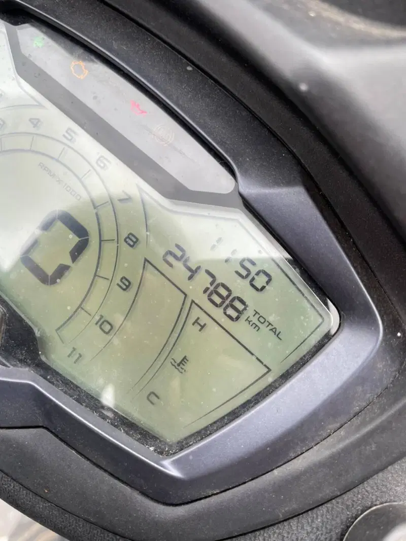 Piaggio Beverly 300 ABS-ASR (2021 - 25) (4)