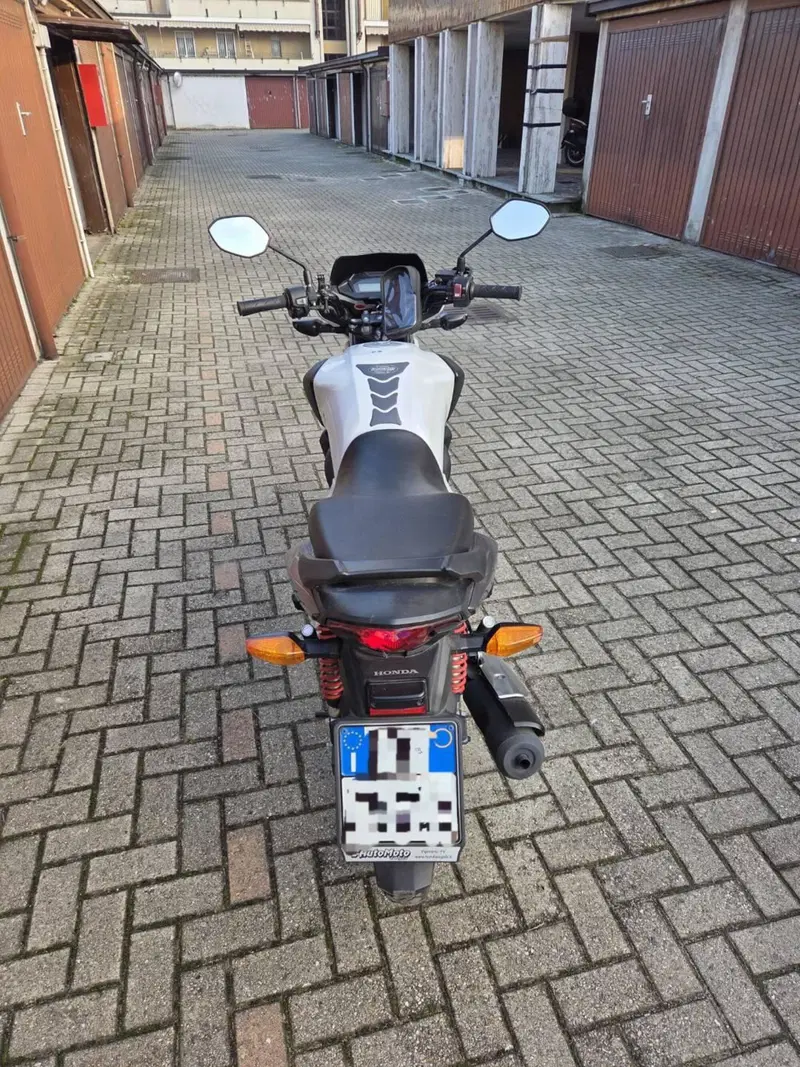 Honda CB 125 F (2021 - 25) (6)