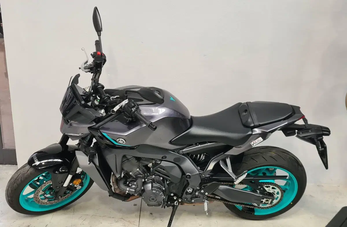 Yamaha MT-09 Y-AMT (2024 - 26) (3)