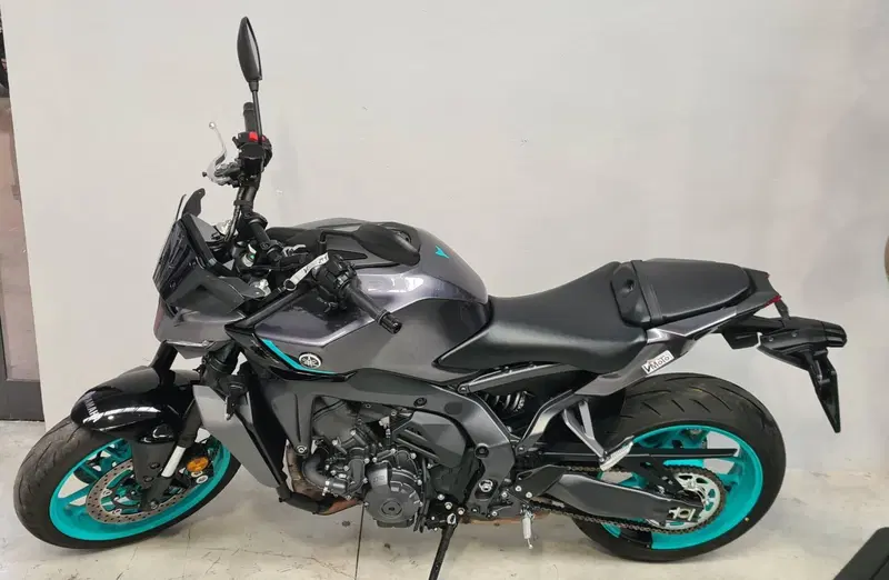 Yamaha MT-09 Y-AMT (2024 - 26) (3)