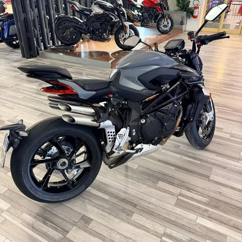 MV Agusta Brutale 1000 RS (2022 - 26) (3)