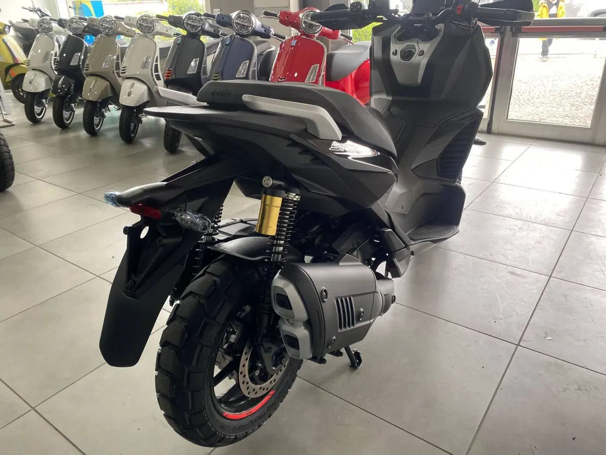Aprilia SR GT 400 (2026) (7)