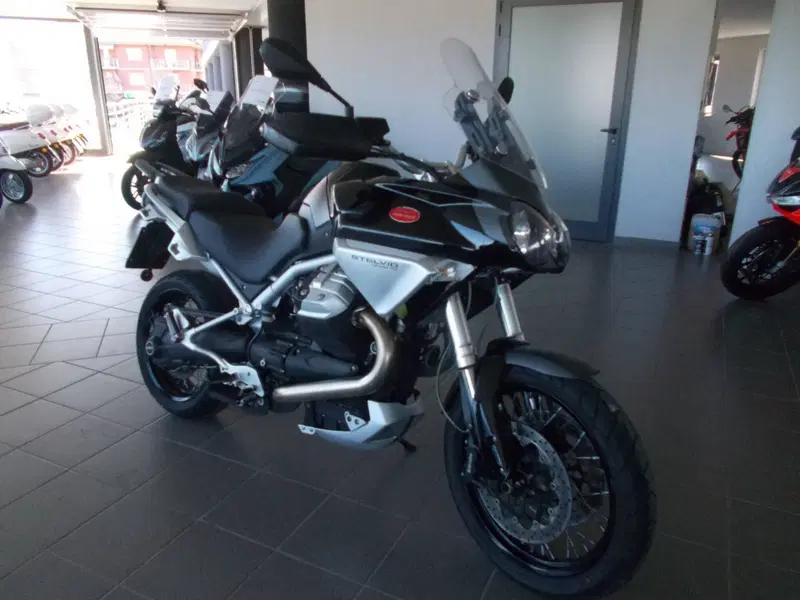 Moto Guzzi Stelvio 1200 4V (2008 - 10)