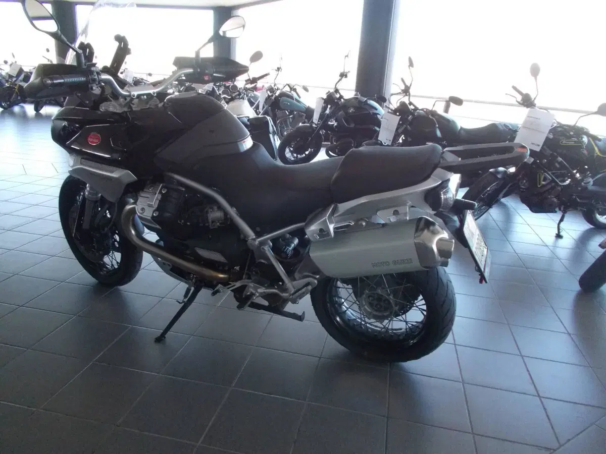 Moto Guzzi Stelvio 1200 4V (2008 - 10) (4)