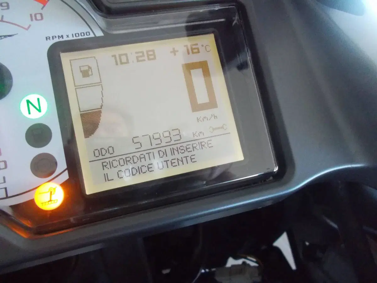 Moto Guzzi Stelvio 1200 4V (2008 - 10) (7)