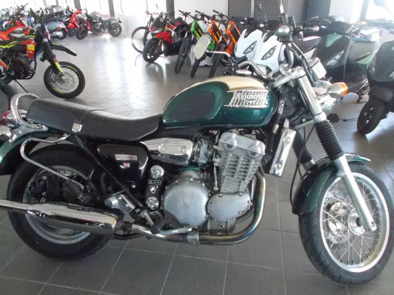 Triumph Thunderbird 900 (1995 - 01) (2)