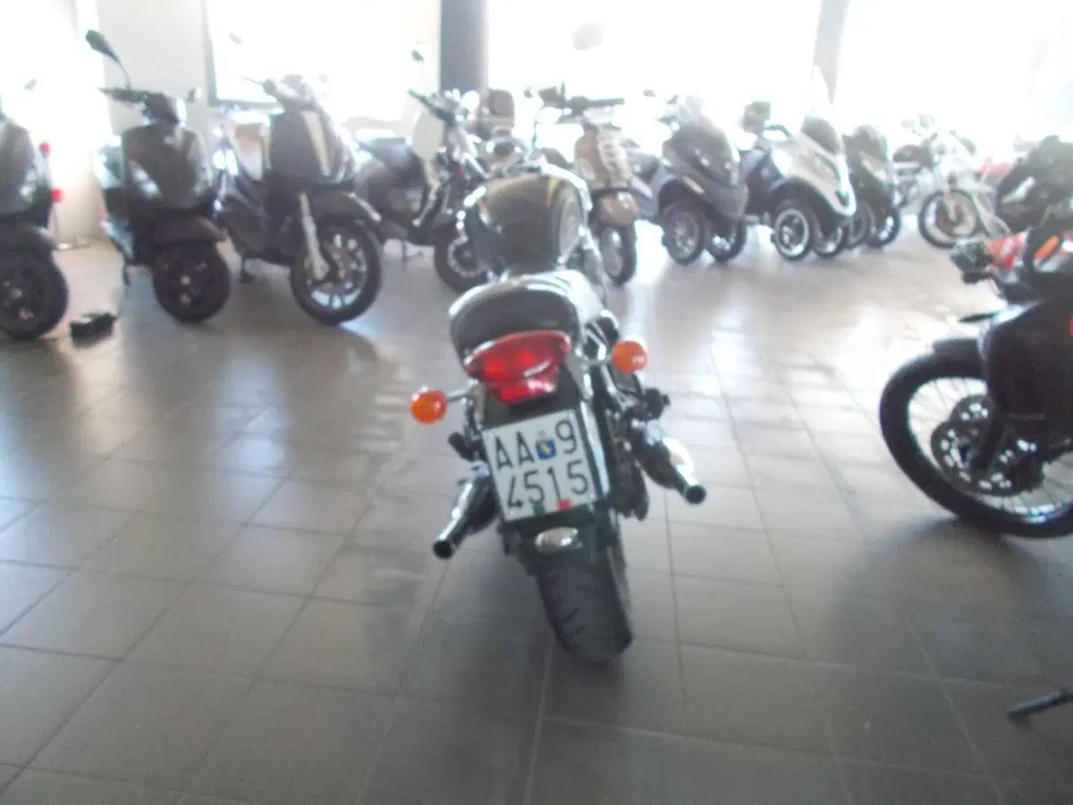 Triumph Thunderbird 900 (1995 - 01) (3)