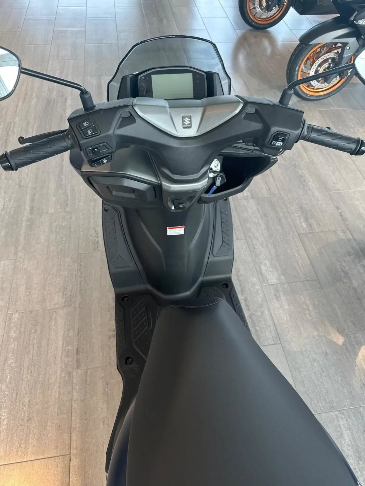 Suzuki Burgman Street 125 Executive (2023 - 26) (4)