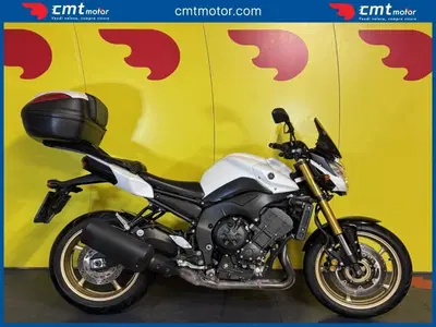 Yamaha FZ8 (2013 - 16) usata