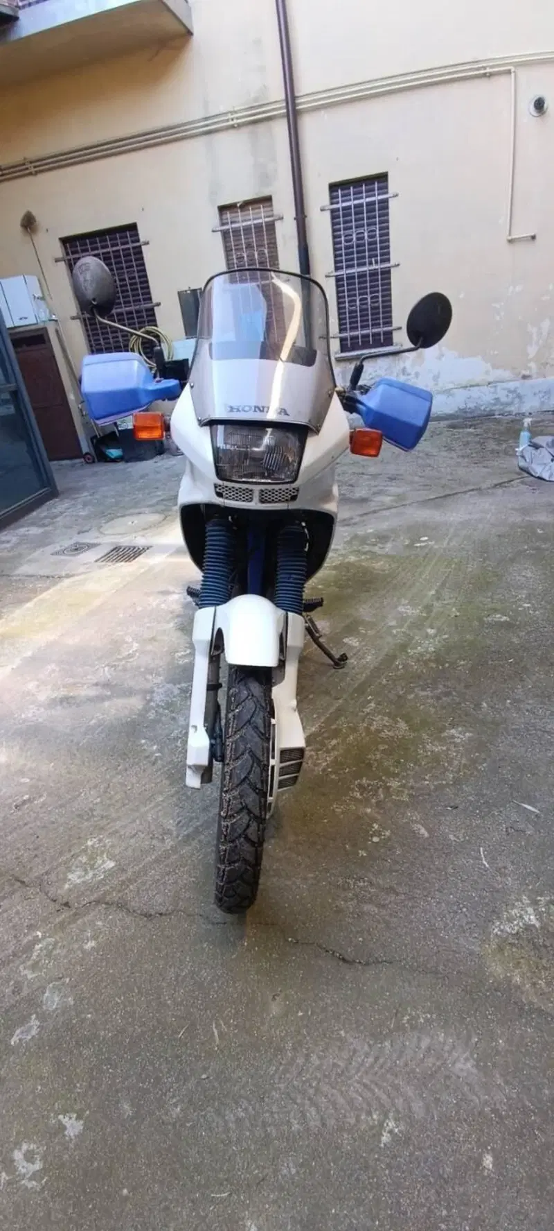 Honda NX 650 Dominator (1988 - 90) (3)