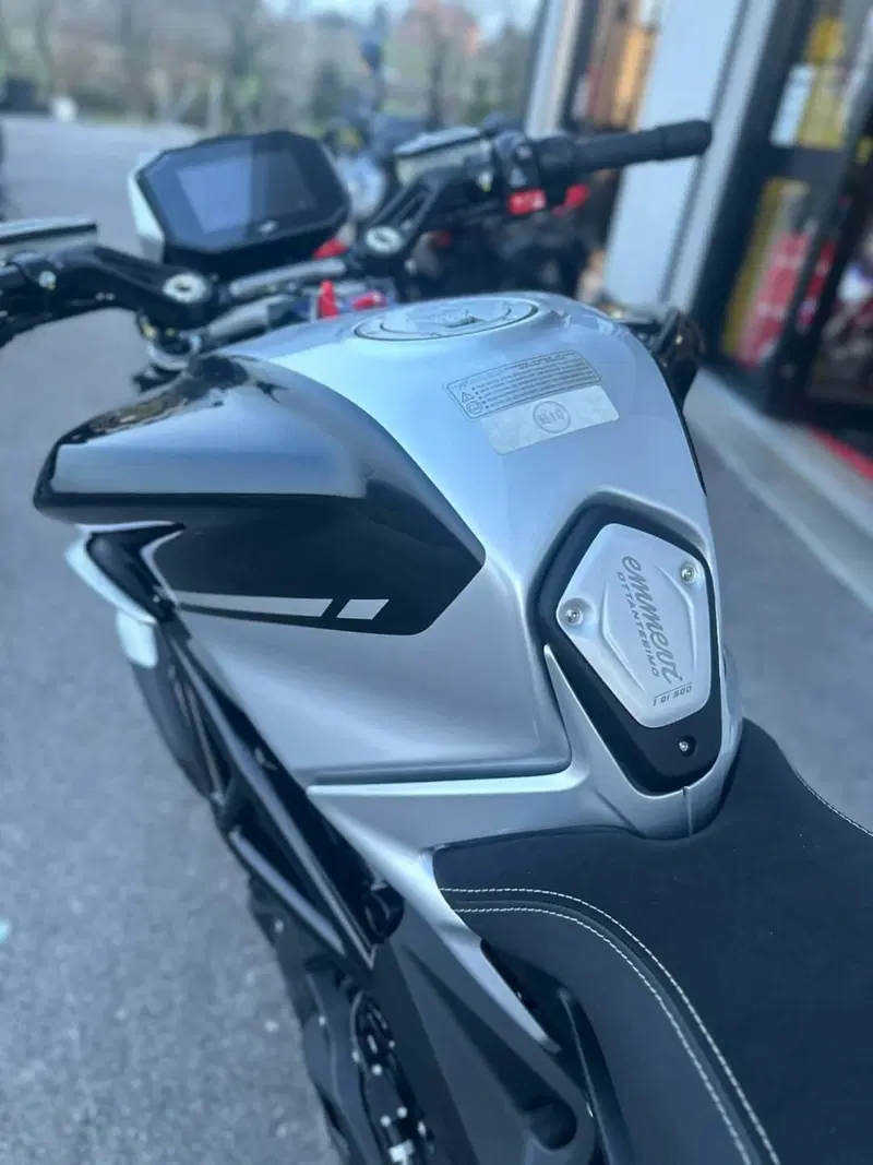 MV Agusta Dragster 800 RR Ottantesimo (2025 - 26) (9)