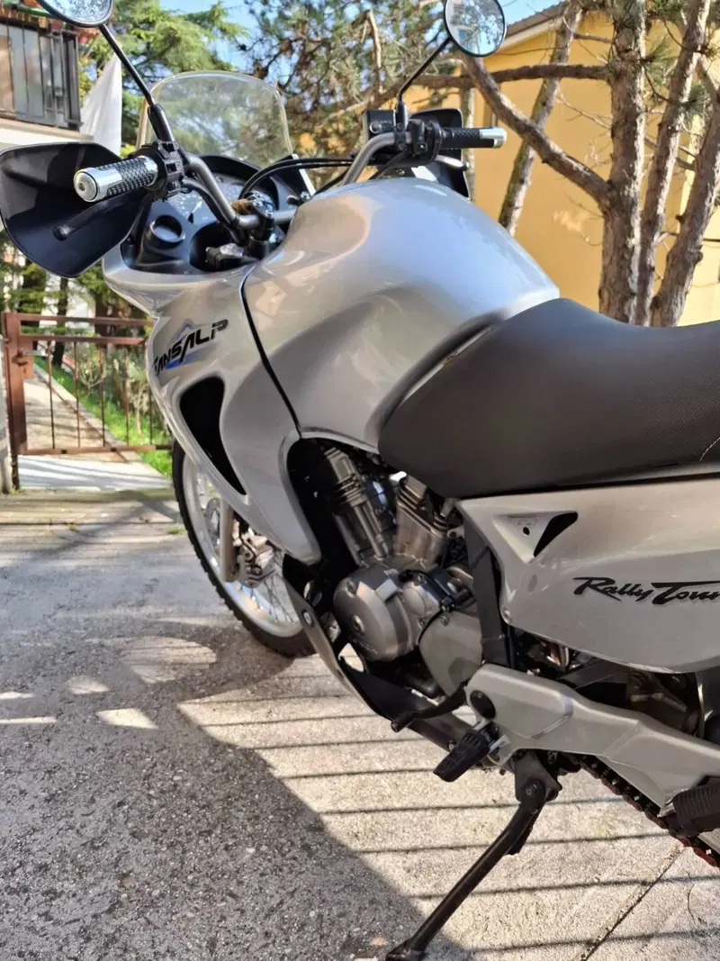 Honda Transalp XL 650V (2000 - 04) (8)