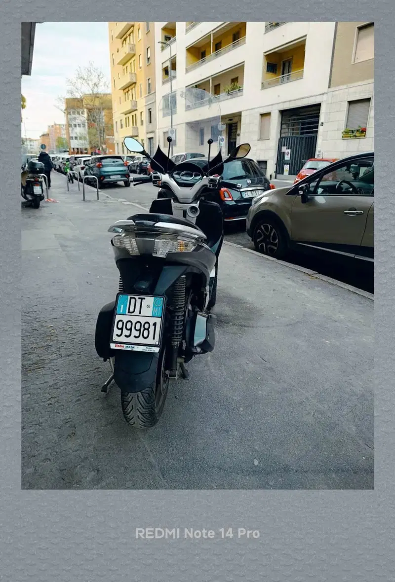 Piaggio Mp3 300 ie Yourban ERL (2011 - 17) (3)
