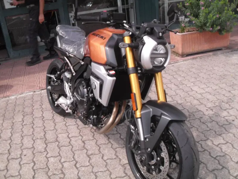 Suzuki GSX-8T (2025 - 26)