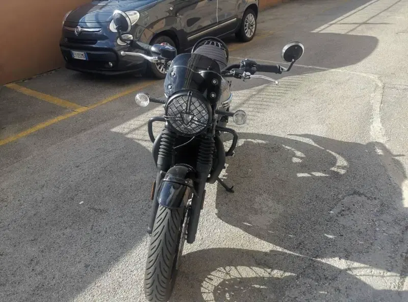 Triumph Bonneville T120 Black (2021 - 25) (4)