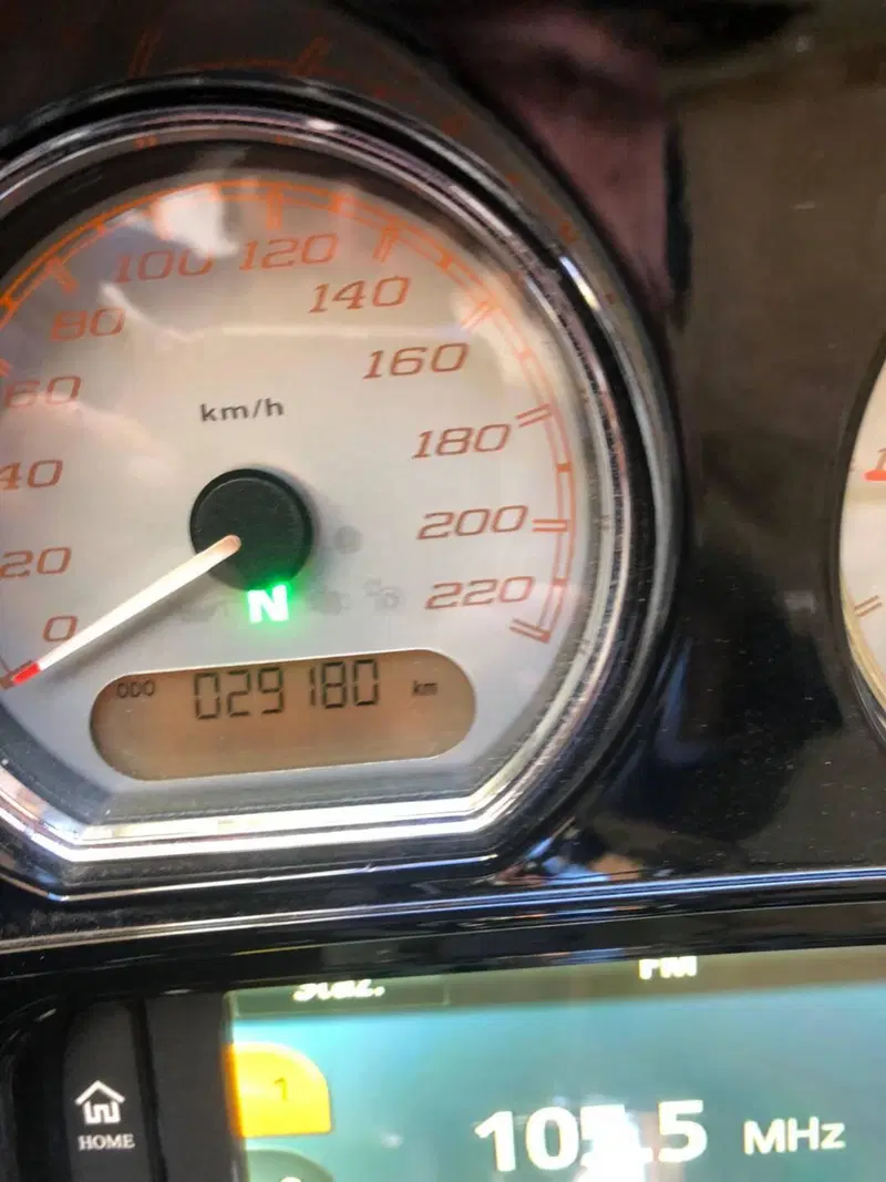 Harley-Davidson 107 Street Glide (2017 - 19) - FLHX (6)