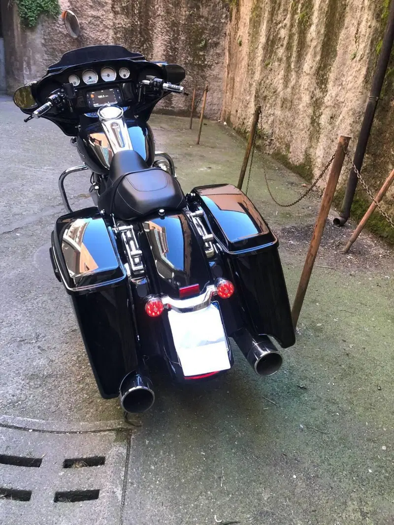 Harley-Davidson 107 Street Glide (2017 - 19) - FLHX (8)