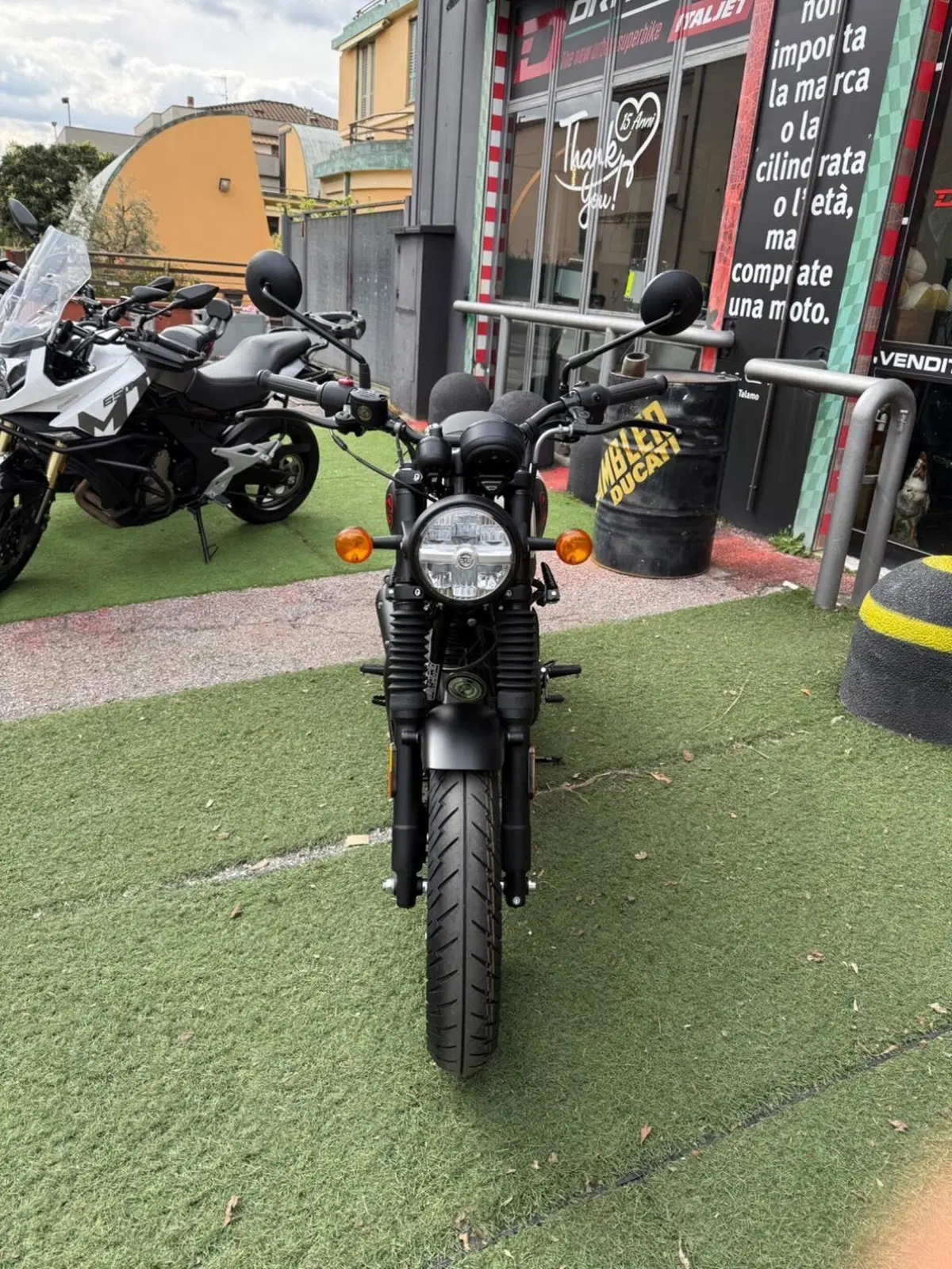 Royal Enfield HNTR 350 (2022 - 26) (6)