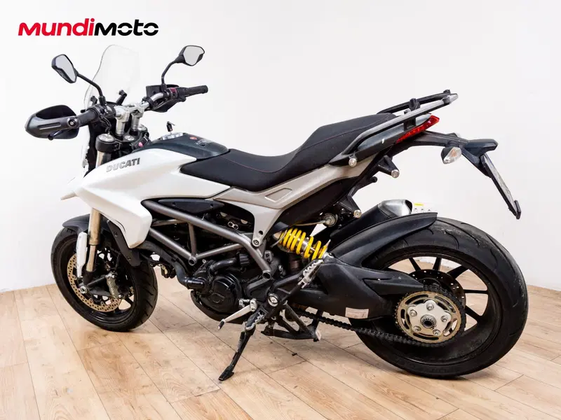 Ducati Hyperstrada 821 (2013 - 15) (7)