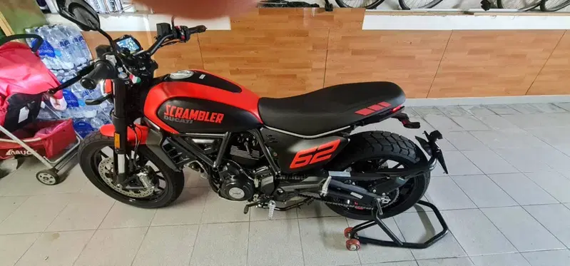 Ducati Scrambler 800 Full Throttle (2023 - 24) (2)