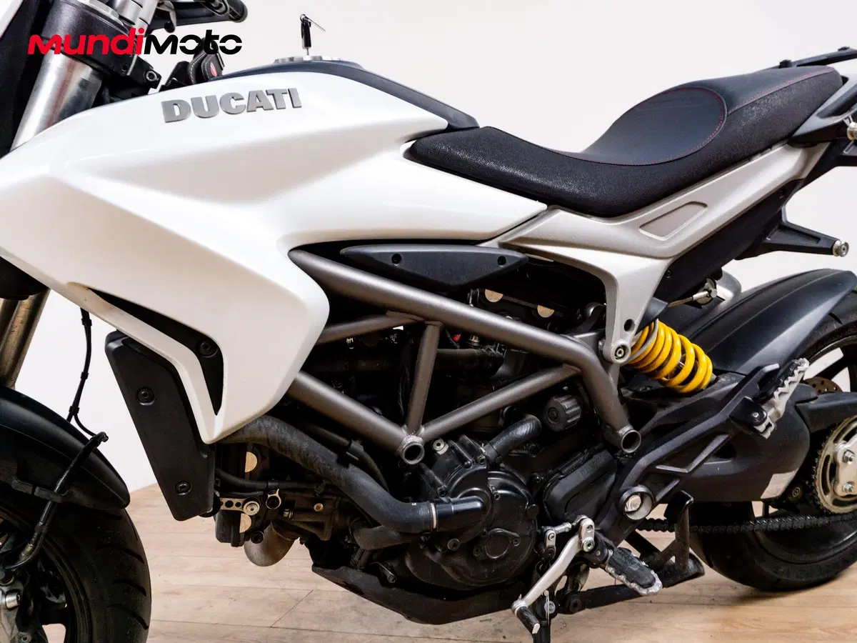 Ducati Hyperstrada 821 (2013 - 15) (8)