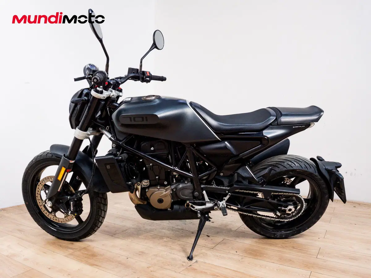 Husqvarna Svartpilen 701 (2019) (6)