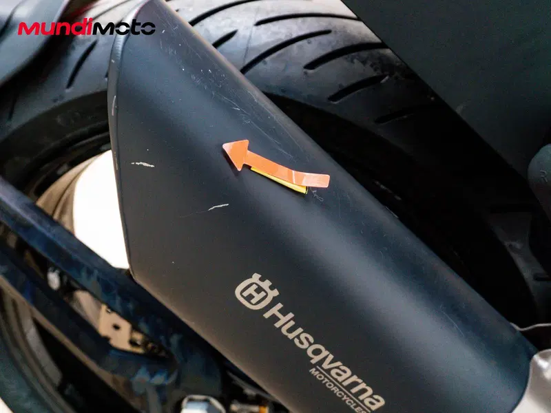 Husqvarna Svartpilen 701 (2019) (18)