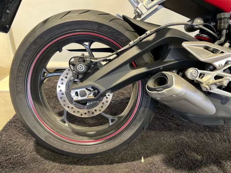 Triumph Street Triple R (2017 - 20) (9)