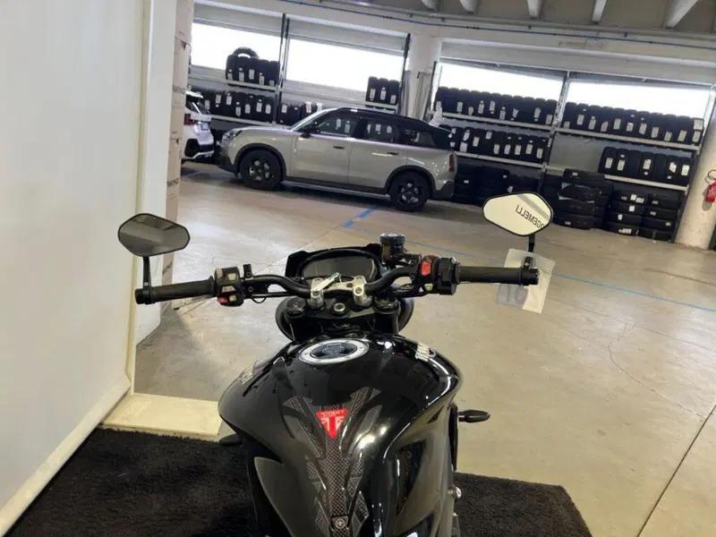 Triumph Street Triple R (2017 - 20) (7)