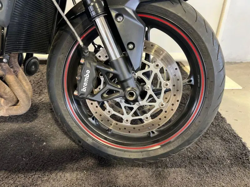 Triumph Street Triple R (2017 - 20) (8)